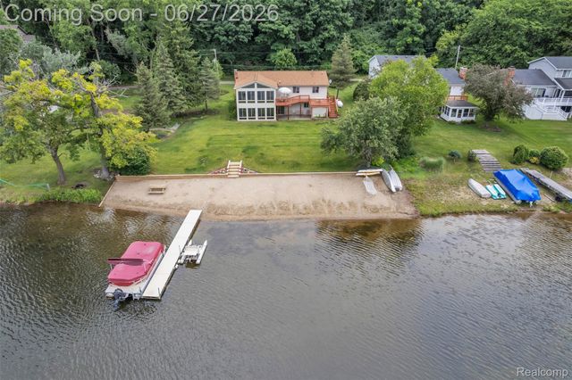 2276 Webster Park Drive, Genoa Township, MI 48843