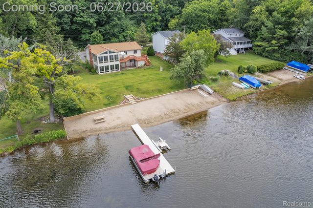 2276 Webster Park Drive, Genoa Township, MI 48843