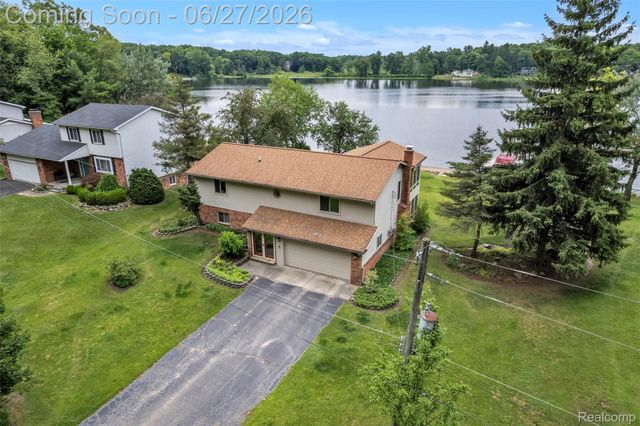 2276 Webster Park Drive, Genoa Township, MI 48843