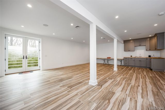 128 Priscilla Avenue, Flanders, NY 11901