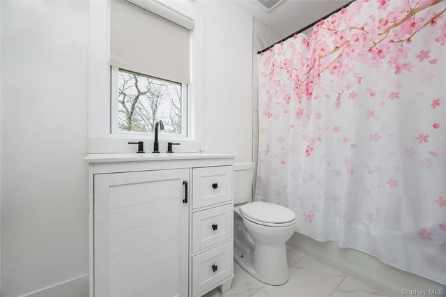 128 Priscilla Avenue, Flanders, NY 11901