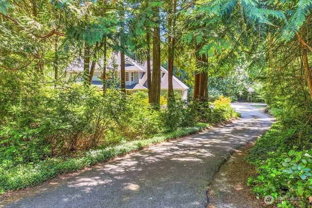 195 NE Lazy Fox Lane, Poulsbo, WA 98370