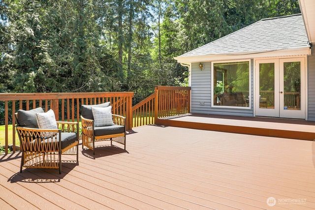 195 NE Lazy Fox Lane, Poulsbo, WA 98370