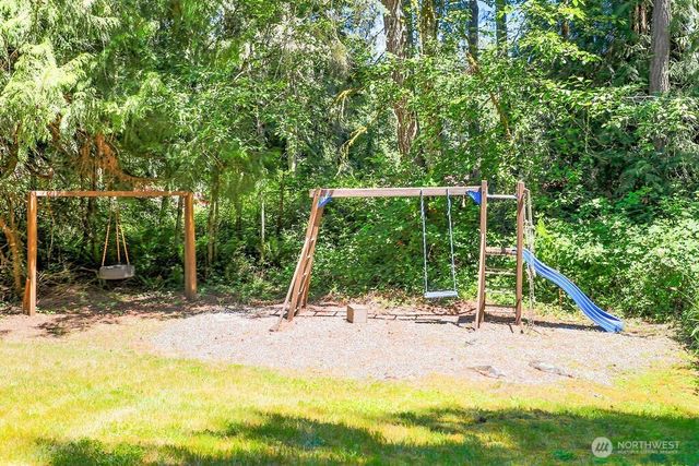 195 NE Lazy Fox Lane, Poulsbo, WA 98370
