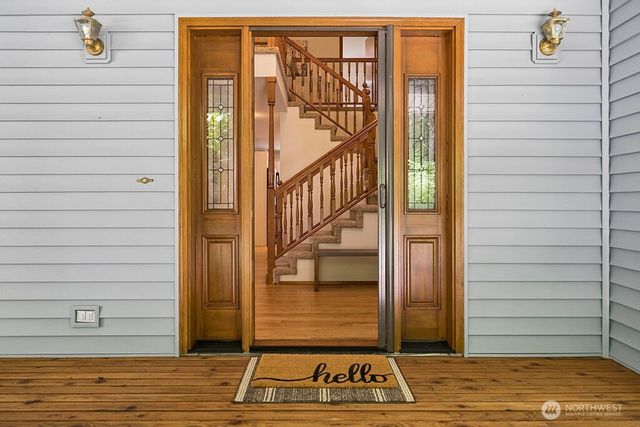 195 NE Lazy Fox Lane, Poulsbo, WA 98370