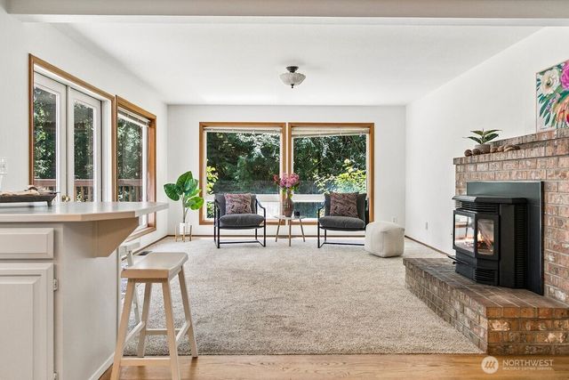 195 NE Lazy Fox Lane, Poulsbo, WA 98370