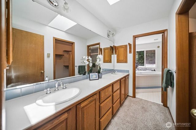195 NE Lazy Fox Lane, Poulsbo, WA 98370