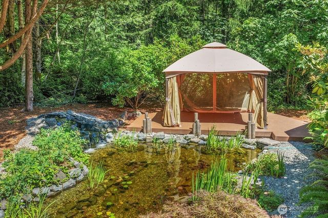 195 NE Lazy Fox Lane, Poulsbo, WA 98370