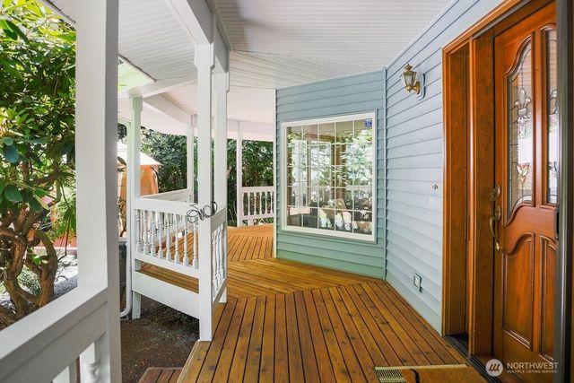 195 NE Lazy Fox Lane, Poulsbo, WA 98370
