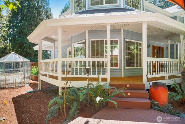 195 NE Lazy Fox Lane, Poulsbo, WA 98370
