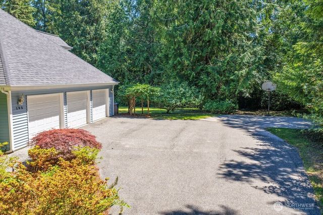 195 NE Lazy Fox Lane, Poulsbo, WA 98370