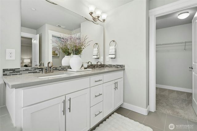 8435 NE 146th Street, Kenmore, WA 98028