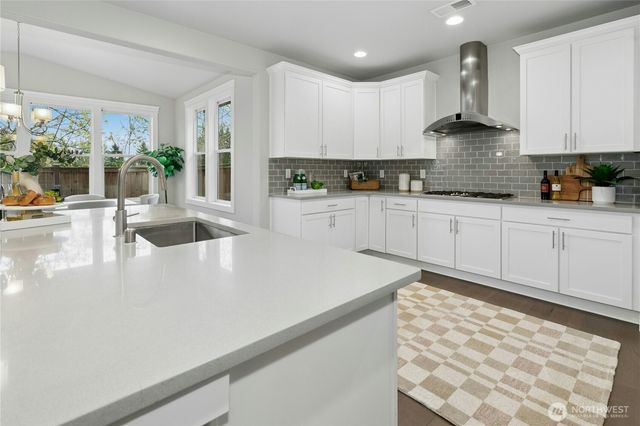 8435 NE 146th Street, Kenmore, WA 98028