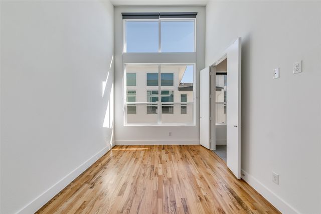 5923 Lindell Avenue 102, Dallas, TX 75206