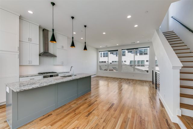 5923 Lindell Avenue 102, Dallas, TX 75206