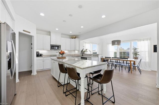 118 Green Lake RD, Moyock, NC 27958