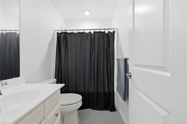 118 Green Lake RD, Moyock, NC 27958