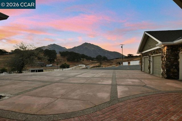 4161 Leon Dr., Clayton, CA 94517