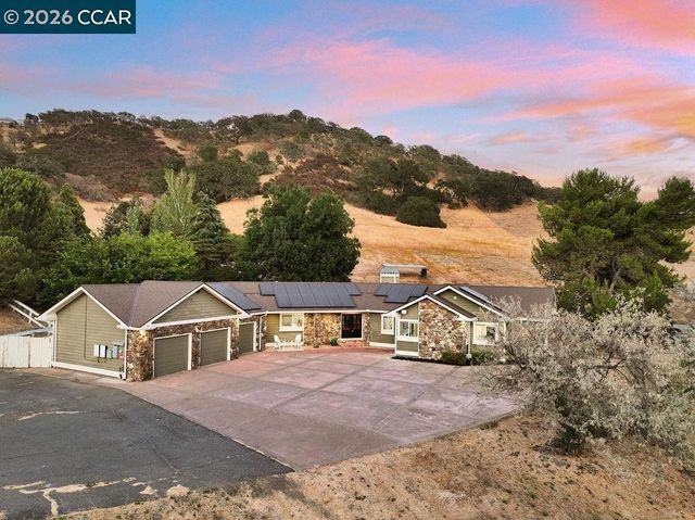 4161 Leon Dr., Clayton, CA 94517