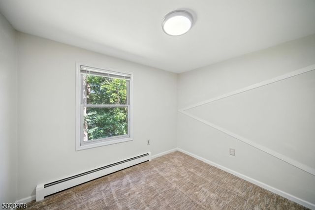 30 Lakeshore Dr, Vernon Twp., NJ 07422