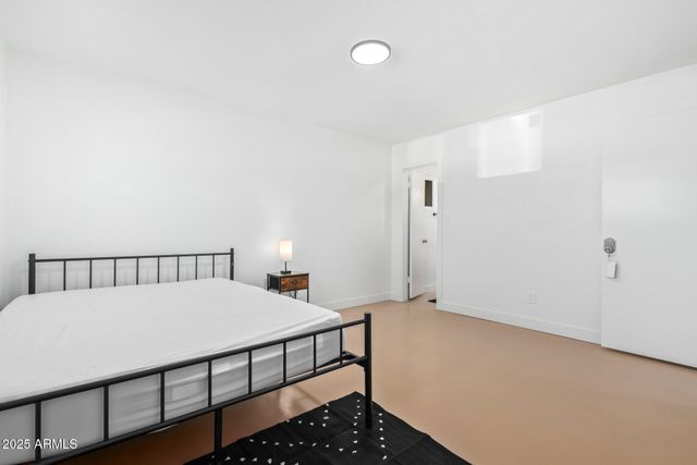 6201 W INDIANOLA Avenue, Phoenix, AZ 85033