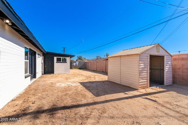 6201 W INDIANOLA Avenue, Phoenix, AZ 85033