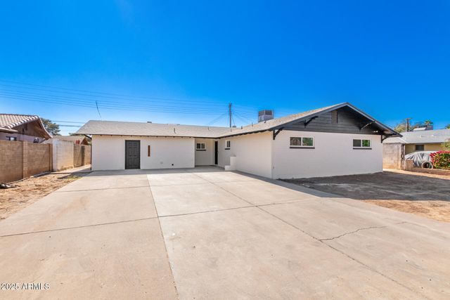 6201 W INDIANOLA Avenue, Phoenix, AZ 85033
