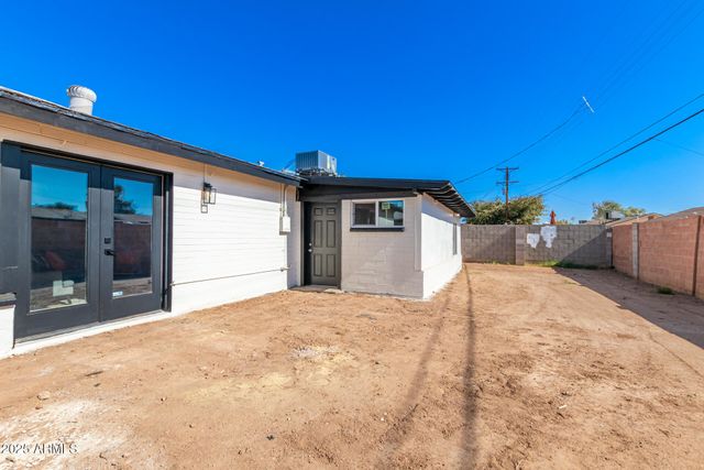 6201 W INDIANOLA Avenue, Phoenix, AZ 85033