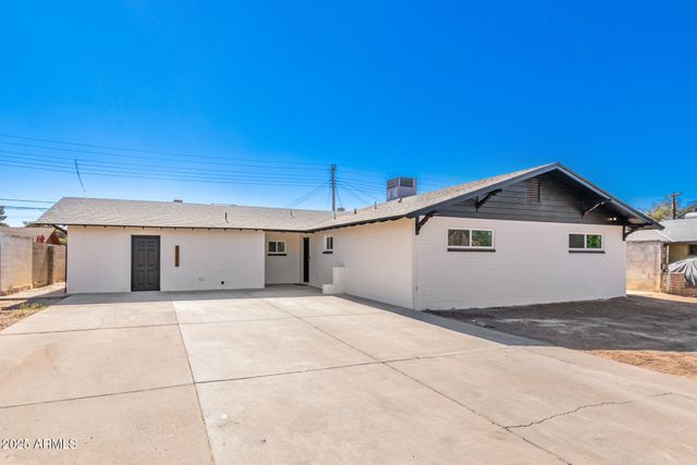 6201 W INDIANOLA Avenue, Phoenix, AZ 85033