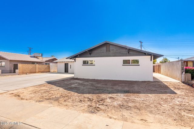 6201 W INDIANOLA Avenue, Phoenix, AZ 85033