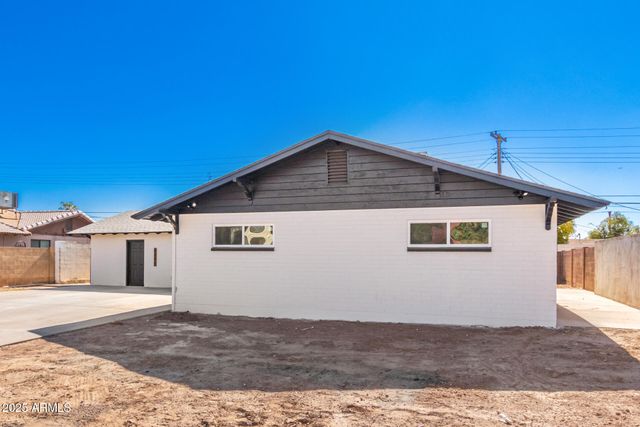 6201 W INDIANOLA Avenue, Phoenix, AZ 85033