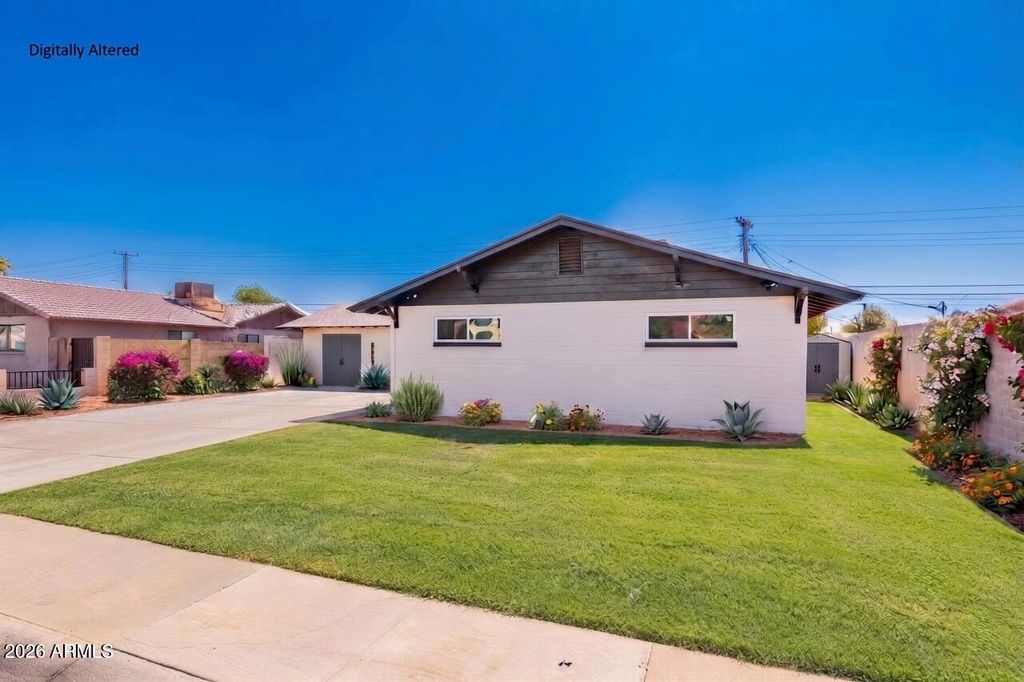 6201 W INDIANOLA Avenue, Phoenix, AZ 85033