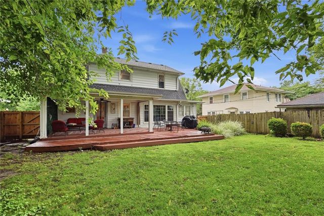 7432 Jarboe Street, Kansas City, MO 64114