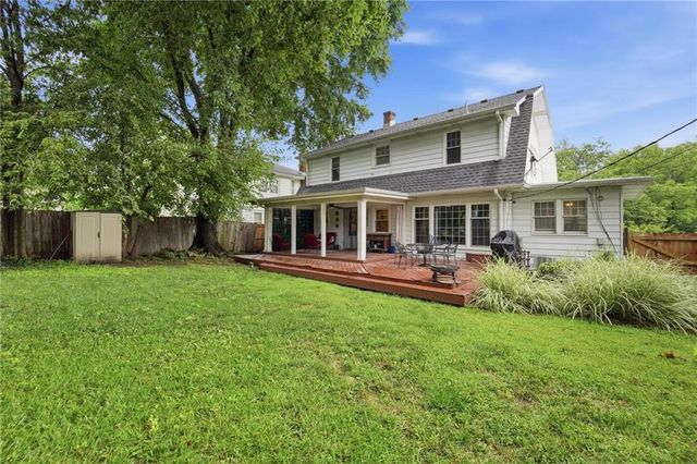 7432 Jarboe Street, Kansas City, MO 64114