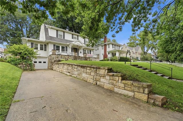 7432 Jarboe Street, Kansas City, MO 64114