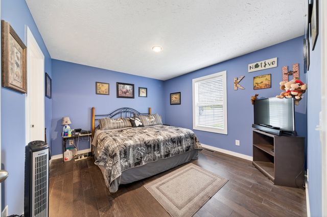 2040 Walker Cove Rd, Sparta, TN 38583