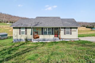 2040 Walker Cove Rd, Sparta, TN 38583