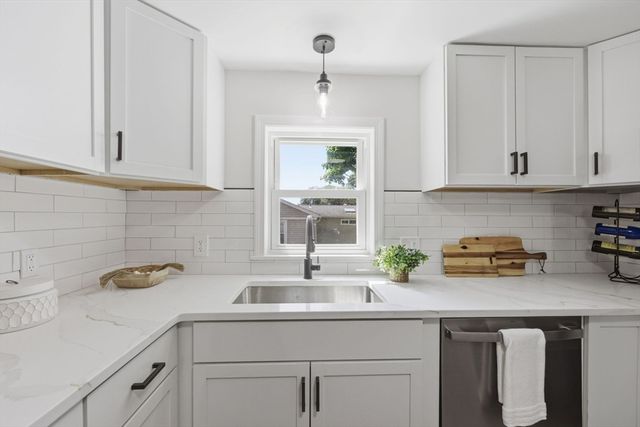 505 Prospect St, Chicopee, MA 01020