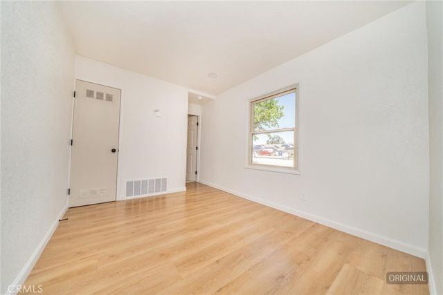 14387 Jicarilla Road, Apple Valley, CA 92307