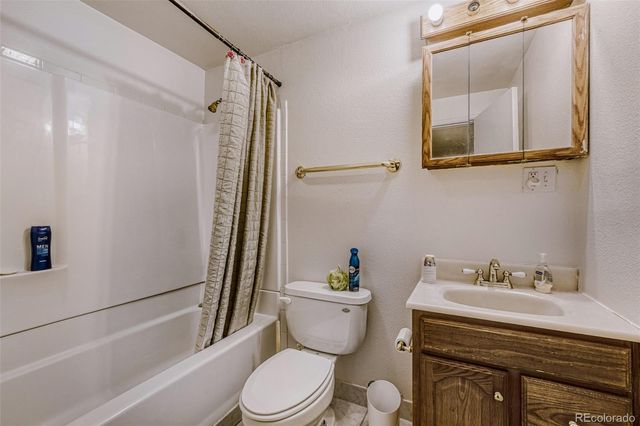 19356 E 40th Place, Denver, CO 80249