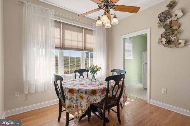 1525 GATEWAY DR, Quakertown, PA 18951