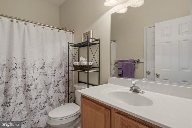 1525 GATEWAY DR, Quakertown, PA 18951