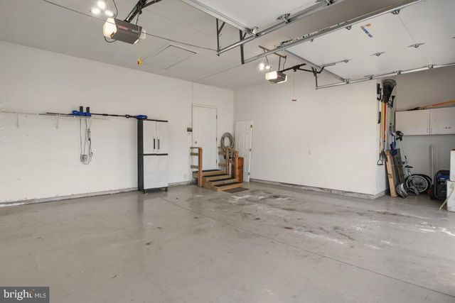 1525 GATEWAY DR, Quakertown, PA 18951