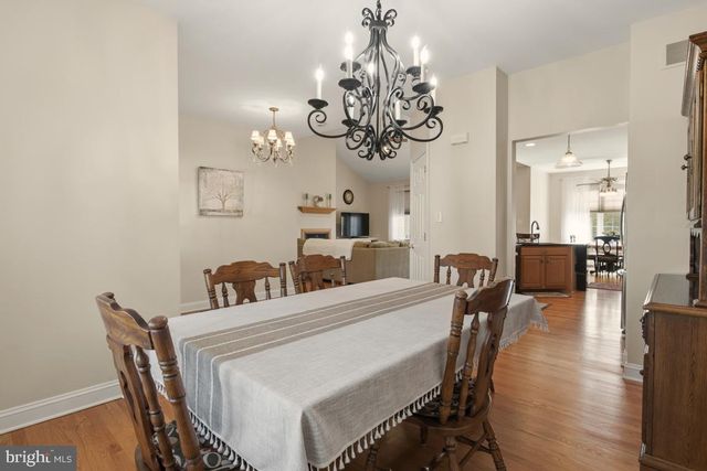 1525 GATEWAY DR, Quakertown, PA 18951