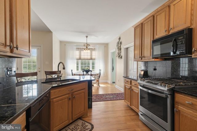 1525 GATEWAY DR, Quakertown, PA 18951