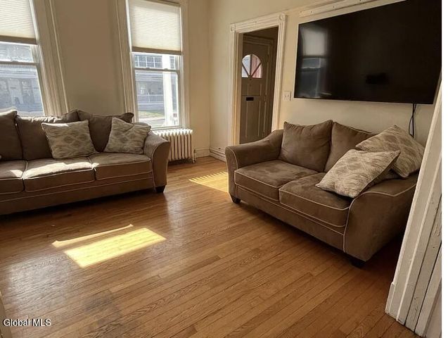 6 S Lake Avenue, Troy, NY 12180
