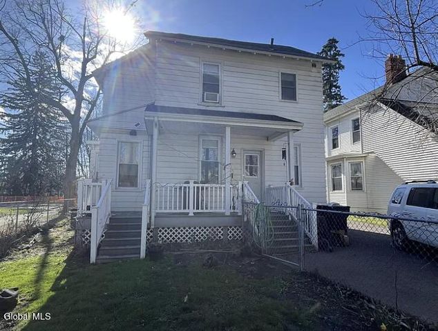 6 S Lake Avenue, Troy, NY 12180
