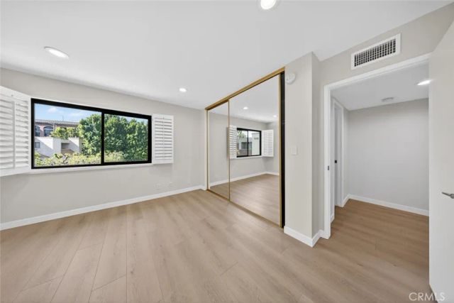 15235 Magnolia Boulevard E, Sherman Oaks, CA 91403