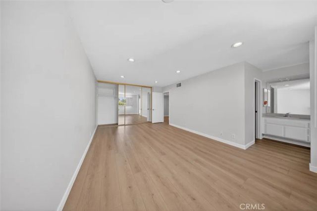 15235 Magnolia Boulevard E, Sherman Oaks, CA 91403