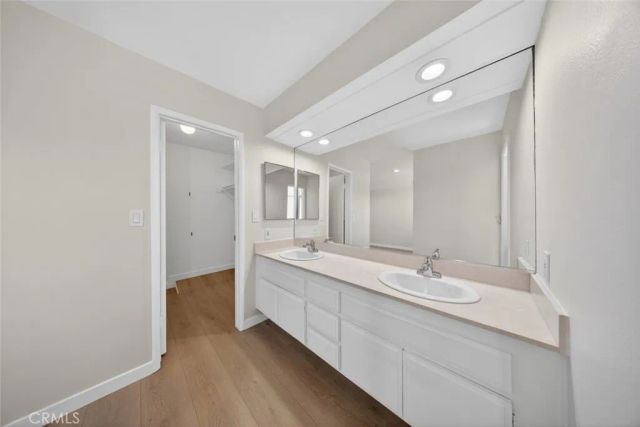 15235 Magnolia Boulevard E, Sherman Oaks, CA 91403